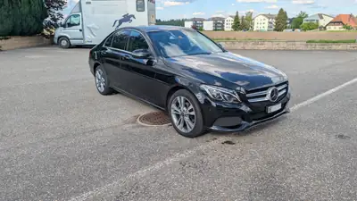 Mercedes-Benz C 180 Avantgarde — Berline compacte premium, transmission 9G-TRONIC, première main — vista esterna