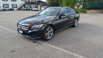Mercedes-Benz C 180 Avantgarde — Berline compacte premium, transmission 9G-TRONIC, première main — cruscotto
