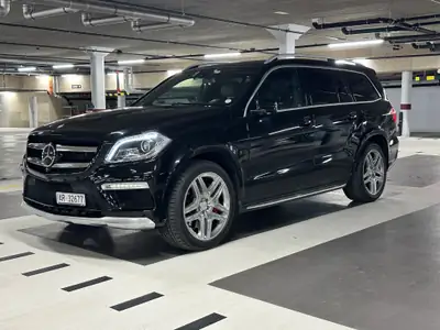 Mercedes-Benz GL 63 AMG — SUV 7 places haute performance, 557 ch, sans accident — vue extérieure