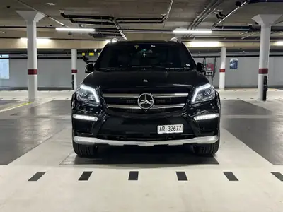 Mercedes-Benz GL 63 AMG — SUV 7 places haute performance, 557 ch, sans accident — arrière