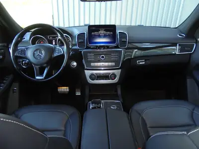 Mercedes-Benz GLE 350 d — SUV premium 7 places, 100'000 km, diesel efficace — Miniature 9
