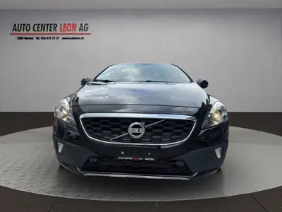 Volvo V40 Cross Country T4 AWD — SUV compact suédois, 4x4 intégral et cuir premium — vue extérieure