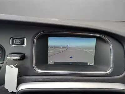 Volvo V40 Cross Country T4 AWD — SUV compact suédois, 4x4 intégral et cuir premium — Miniature 15