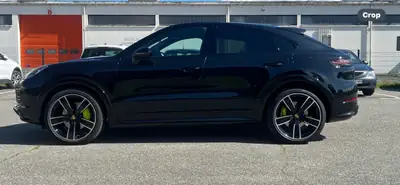Porsche Cayenne 3.0 V6 E-Hybrid Coupé — SUV hybride rechargeable, 30'800 km seulement — Heckansicht