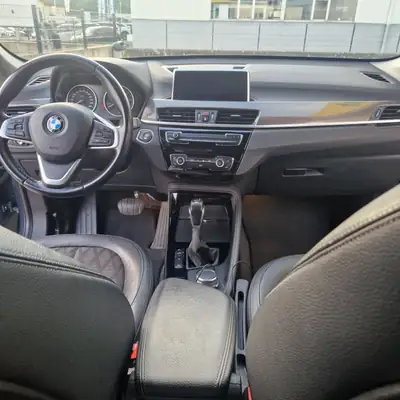 BMW X1 25d xDrive — SUV compact diesel performant, 206'000 km — intérieur