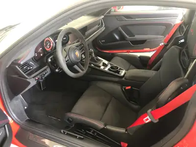 Porsche 911 GT3 2022 — Coupé haute performance, 5000 km seulement — intérieur