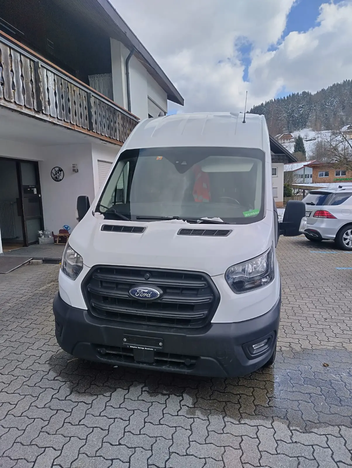 Ford Transit Van 350 L3 — Utilitaire robuste 170 ch, kilométrage maîtrisé — vue extérieure