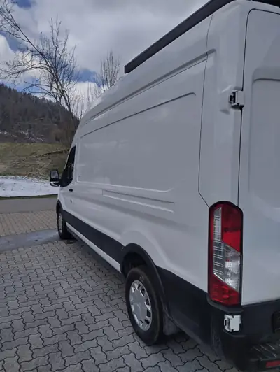 Ford Transit Van 350 L3 — Utilitaire robuste 170 ch, kilométrage maîtrisé — intérieur