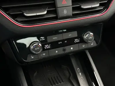 Skoda Kamiq 1.5 TSI Monte Carlo — SUV compact dynamique, 22'500 km seulement — Miniature 20