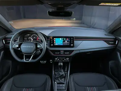 Skoda Scala 1.5 TSI Monte Carlo — Berline dynamique, garantie 5 ans, très peu kilométrée — Thumbnail 15