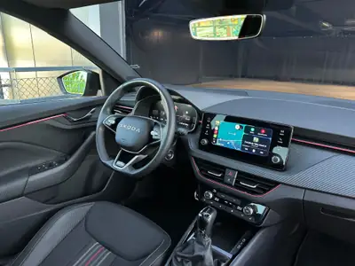 Skoda Scala 1.5 TSI Monte Carlo — Berline dynamique, garantie 5 ans, très peu kilométrée — Thumbnail 14