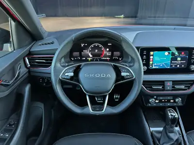 Skoda Scala 1.5 TSI Monte Carlo — Berline dynamique, garantie 5 ans, très peu kilométrée — Thumbnail 16