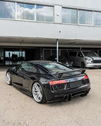 Audi R8 5.2 FSI V10 plus — Superbe coupé sport avec kit Vorsteiner Carbon complet — interni