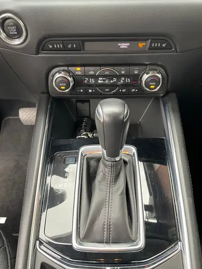 Mazda CX-5 2.2 D 175 Revolution AWD — SUV Diesel robuste, entretien à jour — Thumbnail 11