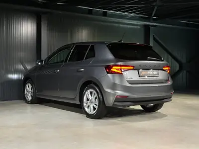 Skoda Fabia 1.5 TSI Selection DSG — Citadine dynamique, quasi neuve avec garantie 5 ans — Thumbnail 8