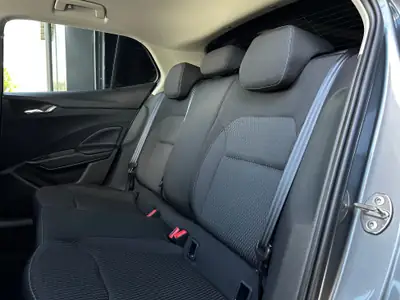 Skoda Fabia 1.5 TSI Selection DSG — Citadine dynamique, quasi neuve avec garantie 5 ans — Thumbnail 12