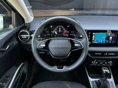 Skoda Fabia 1.5 TSI Selection DSG — Citadine dynamique, quasi neuve avec garantie 5 ans — Thumbnail 16