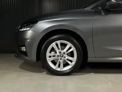 Skoda Fabia 1.5 TSI Selection DSG — Citadine dynamique, quasi neuve avec garantie 5 ans — Thumbnail 27