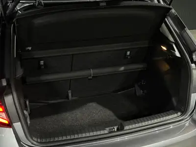 Skoda Fabia 1.5 TSI Selection DSG — Citadine dynamique, quasi neuve avec garantie 5 ans — Thumbnail 28