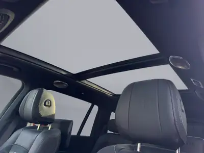 Mercedes-Benz GLS 63 AMG 4matic+ — SUV 7 places haute performance, 634 ch — Miniature 11