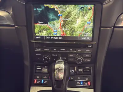 Porsche 911 Carrera 4 (991.1) — Coupé sportif iconique, 54'400 km, état impeccable — Miniatura 19