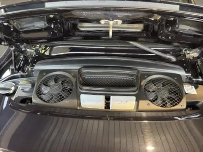 Porsche 911 Carrera 4 (991.1) — Coupé sportif iconique, 54'400 km, état impeccable — Miniatura 24