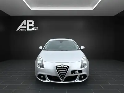 Alfa Romeo Giulietta 1.6 JTDM Distinctive — Diesel efficace, 191000 km, sans sinistre — exterior view