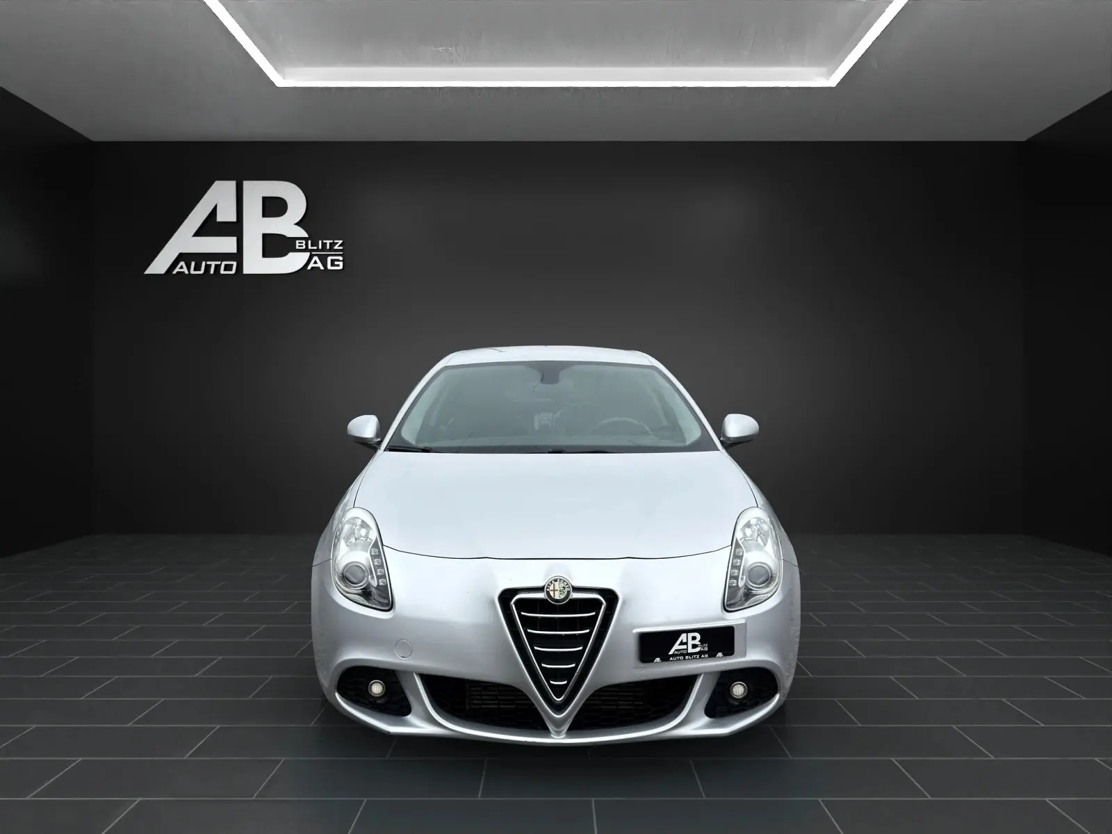 Alfa Romeo Giulietta 1.6 JTDM Distinctive — Diesel efficace, 191000 km, sans sinistre