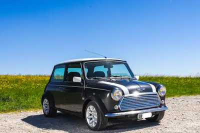 MINI Cooper 1997 Brooklands — Édition rare, cuir intégral, seulement 71'000 km — vista esterna