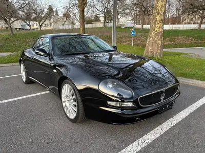 Maserati 3200 GT — Coupé sport italien authentique, 370 ch et seulement 65 500 km — vista esterna
