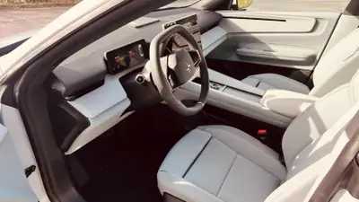 Polestar 4 Long Range Dual Motor — Berline électrique premium, 1900 km seulement — détail