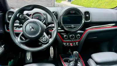 MINI Countryman 2.0i John Cooper Works ALL4 — Sportivité intégrale et polyvalence SUV — rear view