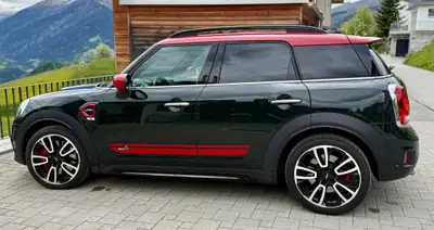 MINI Countryman 2.0i John Cooper Works ALL4 — Sportivité intégrale et polyvalence SUV — detail