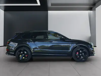 Bentley Bentayga V8 — SUV de luxe britannique, 549 ch, faible kilométrage — rear view