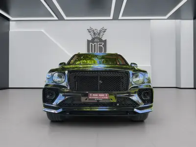 Bentley Bentayga V8 — SUV de luxe britannique, 549 ch, faible kilométrage — side view