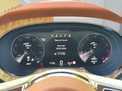 Bentley Bentayga V8 — SUV de luxe britannique, 549 ch, faible kilométrage — Thumbnail 11