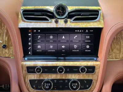 Bentley Bentayga V8 — SUV de luxe britannique, 549 ch, faible kilométrage — Thumbnail 14