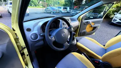 Fiat Panda 1.3 JTD 4x4 — Citadine robuste et économique, 105'000 km — Miniature 11