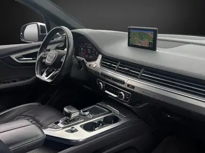 Audi SQ7 4.0 TDI — SUV 7 places premium, 435 ch et quattro intégral — Miniature 10