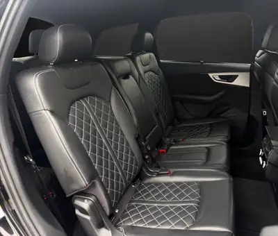 Audi SQ7 4.0 TDI — SUV 7 places premium, 435 ch et quattro intégral — Miniature 15
