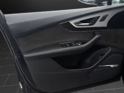 Audi SQ7 4.0 TDI — SUV 7 places premium, 435 ch et quattro intégral — Miniature 14