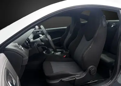 Peugeot RCZ 1.6 Turbo 156 PS — Coupé sportif affûté, frais révisé — Thumbnail 7