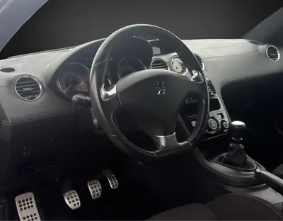 Peugeot RCZ 1.6 Turbo 156 PS — Coupé sportif affûté, frais révisé — Thumbnail 8