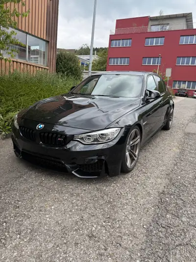 BMW M3 2015 — Berline de prestige haute performance, 188'000 km — vue extérieure