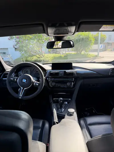 BMW M3 2015 — Berline de prestige haute performance, 188'000 km — détail
