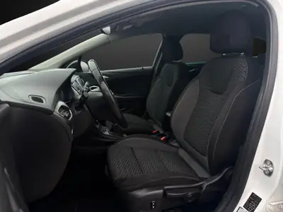 Opel Astra Sports Tourer 1.2 Turbo 145 ch — Break spacieux, frais d'entretien réduits — Thumbnail 7