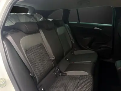 Opel Astra Sports Tourer 1.2 Turbo 145 ch — Break spacieux, frais d'entretien réduits — Thumbnail 13