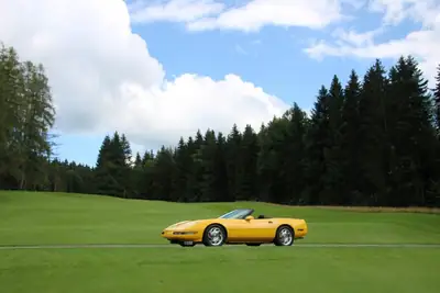 Chevrolet Corvette C4 LT1 Convertible — Muscle car américain légendaire, 306 ch — Miniatura 7