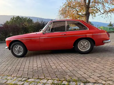 MG MGB GT 1973 — Icône sportive des années 70, Blaze Orange originale — arrière