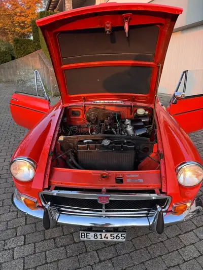 MG MGB GT 1973 — Icône sportive des années 70, Blaze Orange originale — Miniature 11